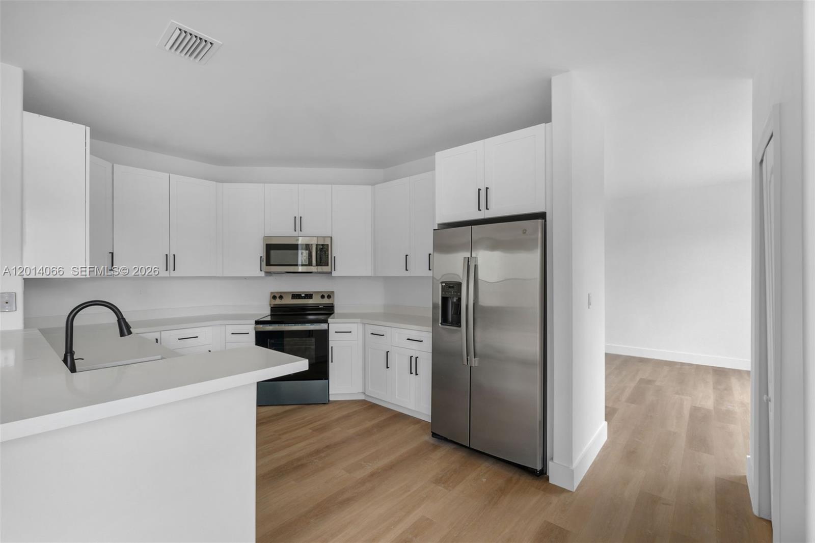 12931 NW 7th Ln, Miami FL 33182 photo 5