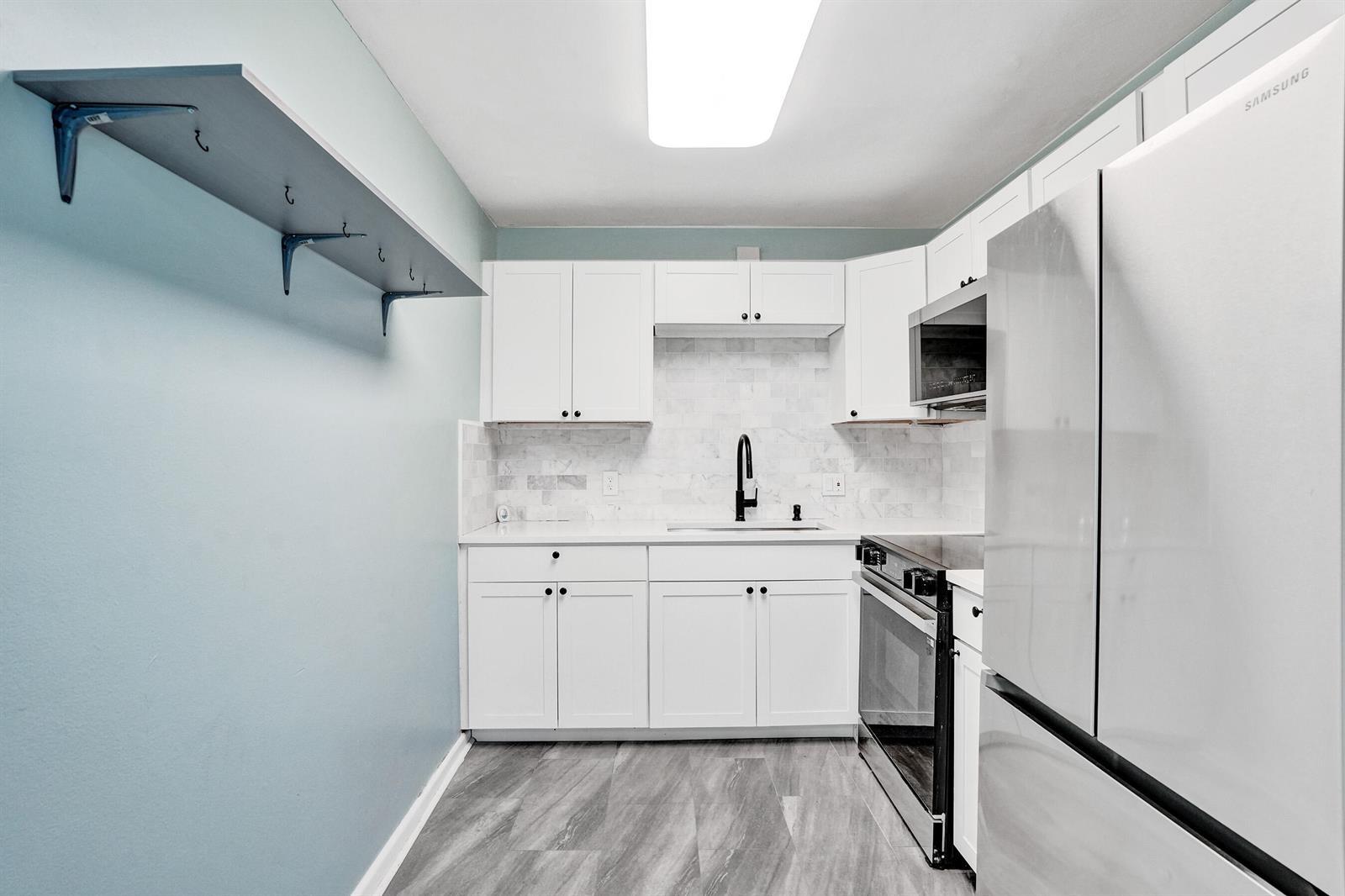 358 Oakridge T # 358, Deerfield Beach FL 33442 photo 5