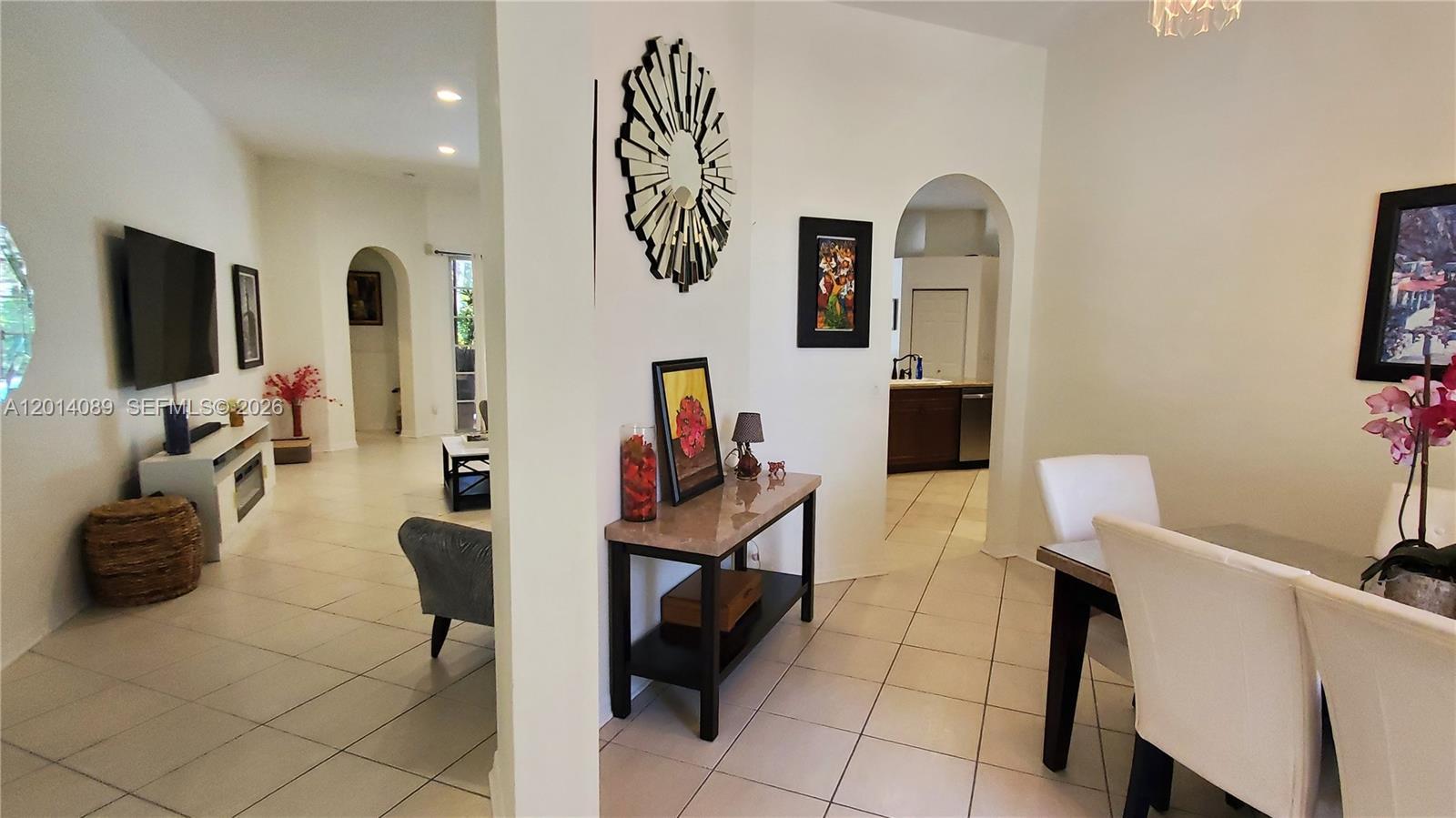 2051 NW 125th Ter, Pembroke Pines FL 33028 photo 3