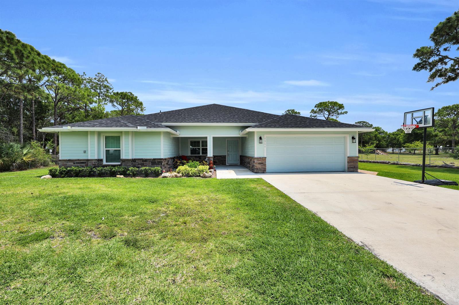 5566 Pinetree Drive, Fort Pierce FL 34982 photo 2