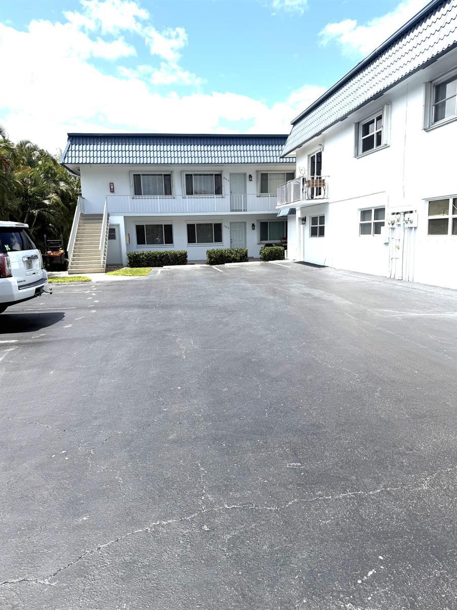 316 Southwind Court # 103, North Palm Beach FL 33408 photo 4