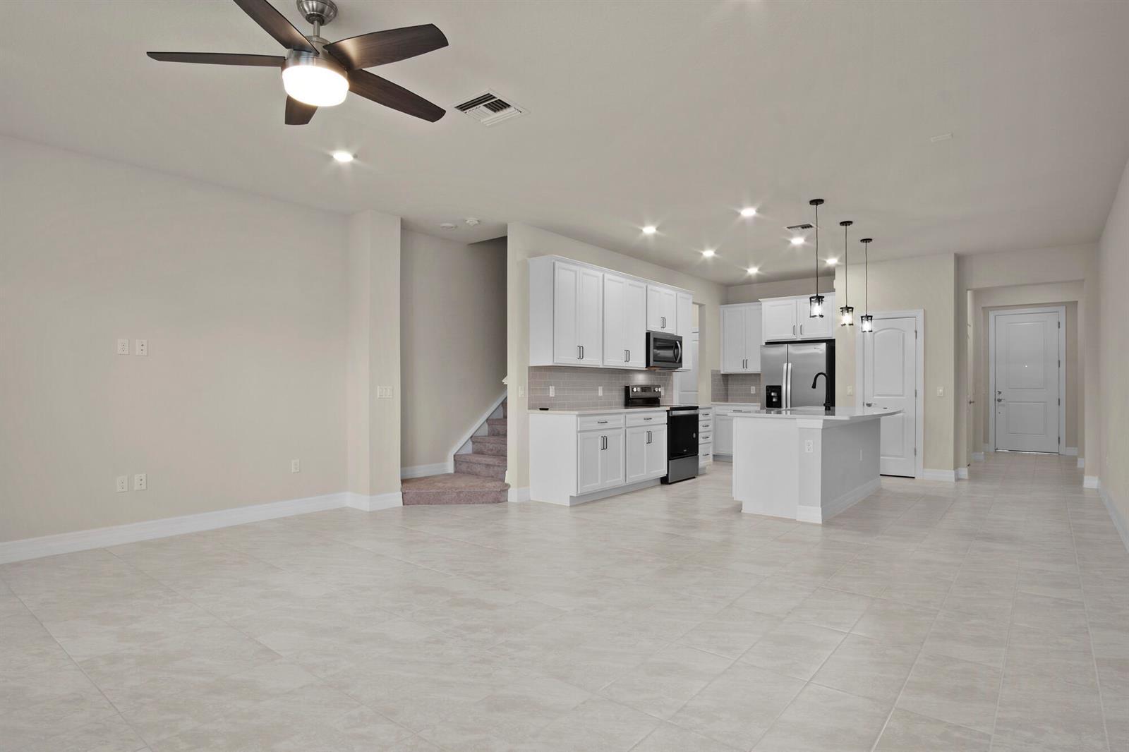 4837 Chantilly Road, Lake Worth FL 33467 photo 5