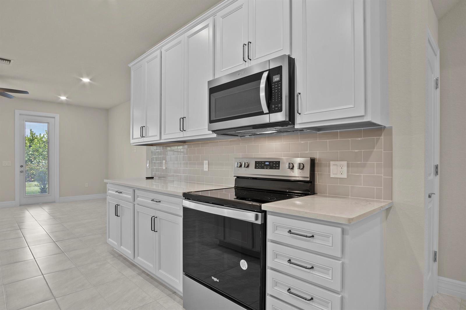 4837 Chantilly Road, Lake Worth FL 33467 photo 4