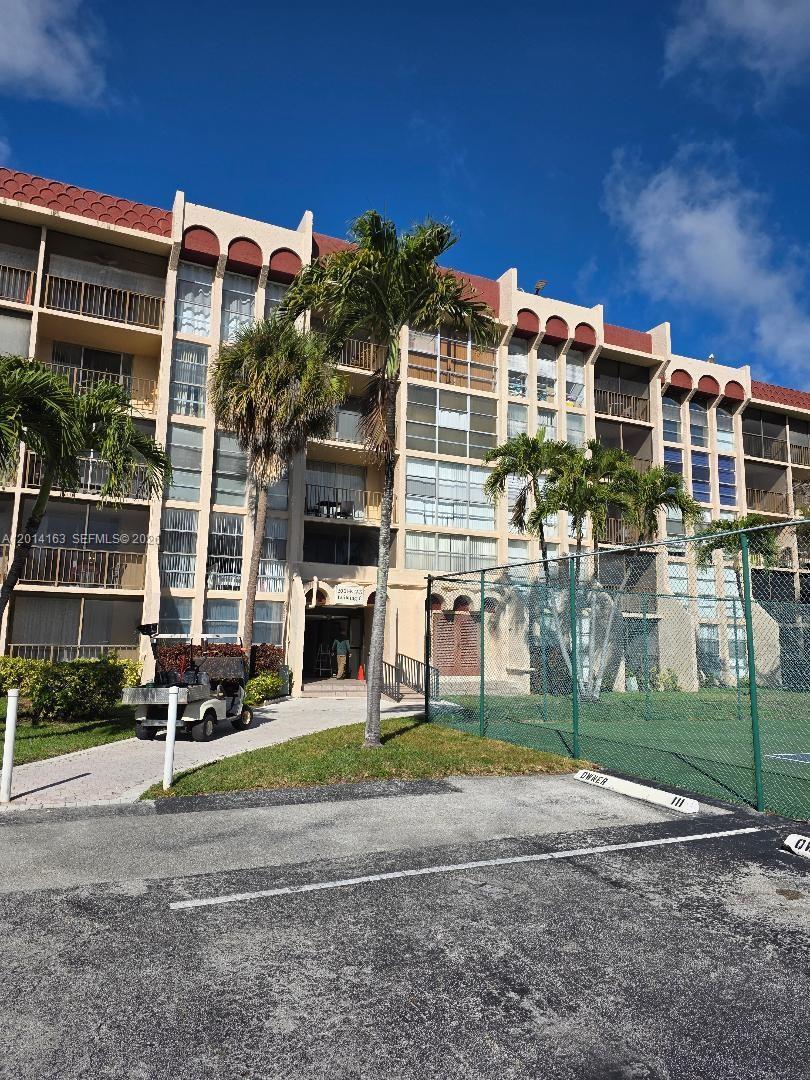 2001 Atlantic Shores Blvd # 104, Hallandale Beach FL 33009 photo 2