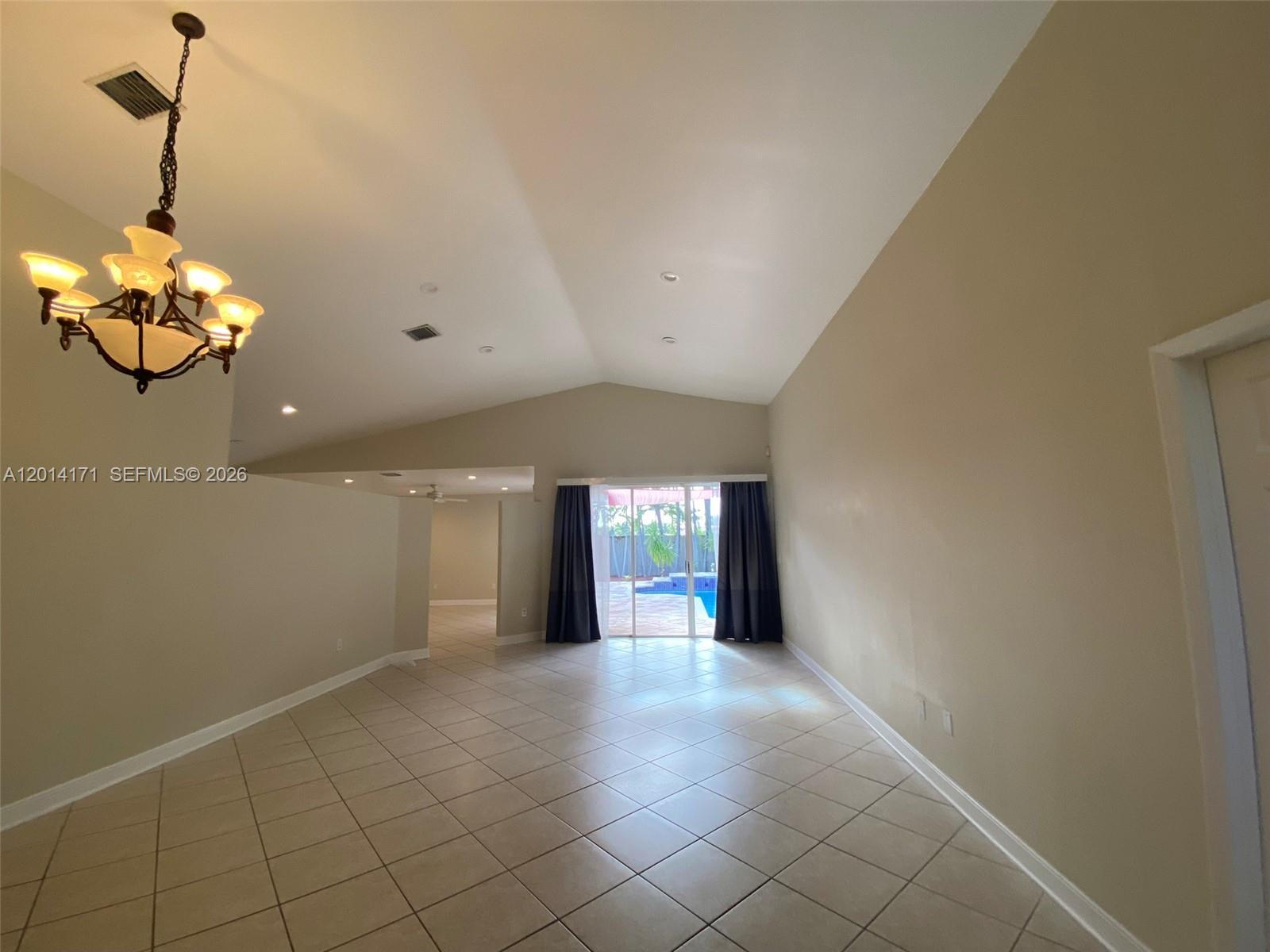 1210 S 13th Ave, Hollywood FL 33019 photo 2