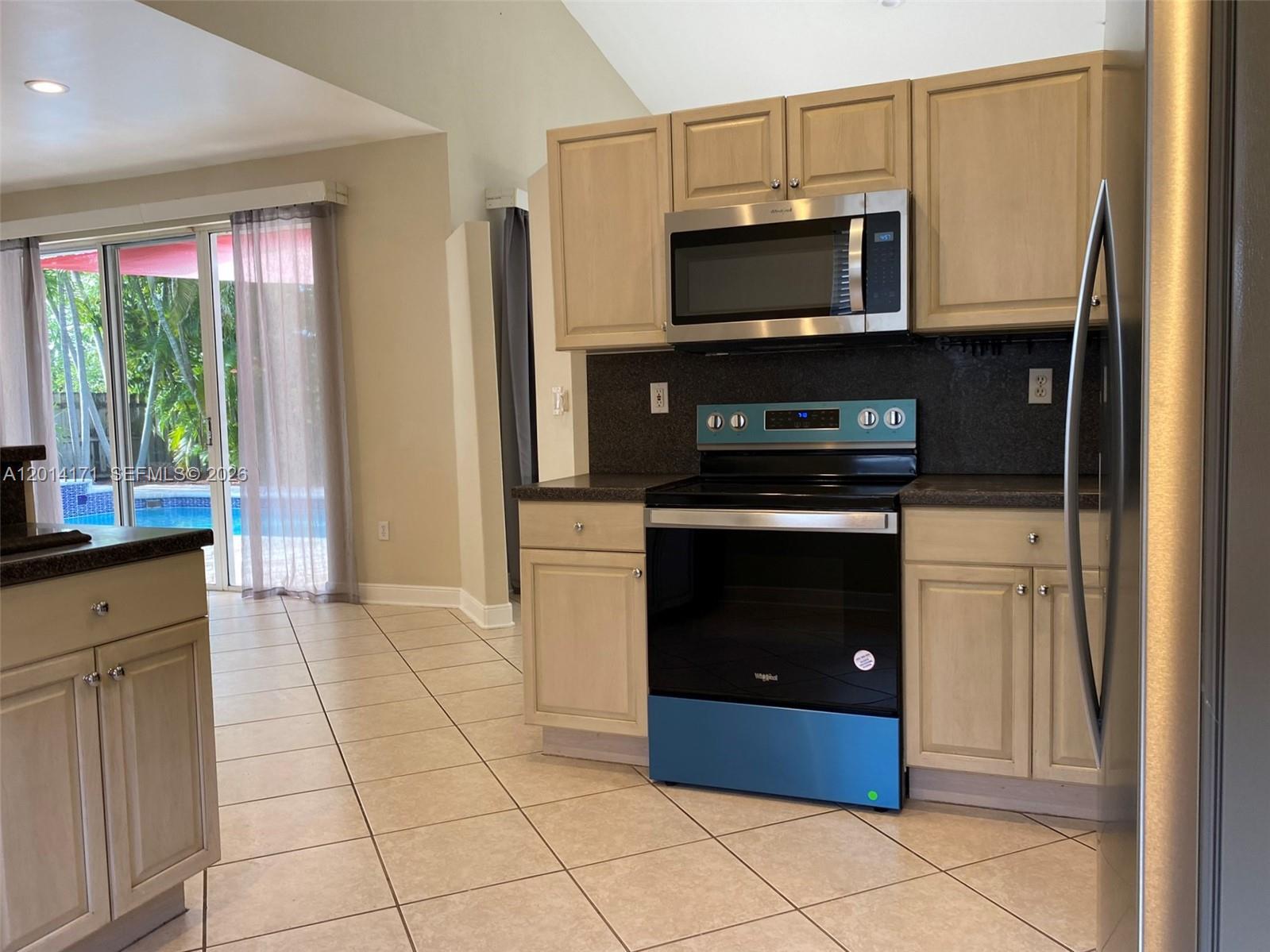 1210 S 13th Ave, Hollywood FL 33019 photo 4
