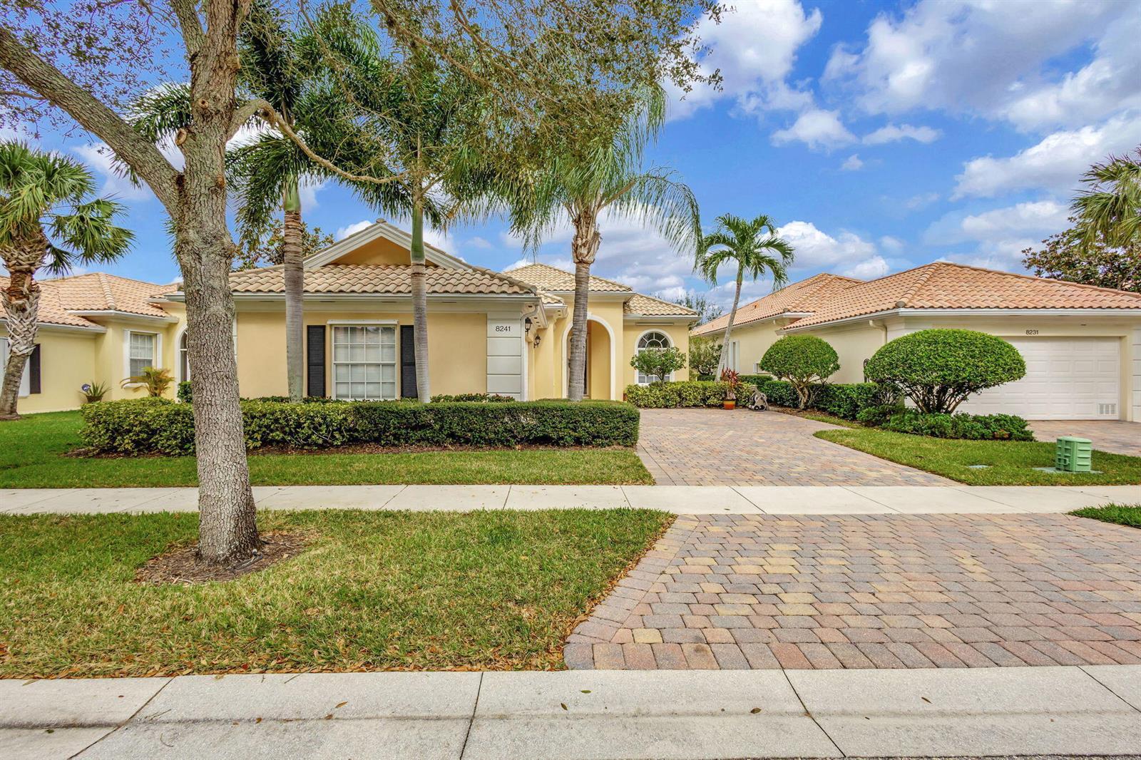 8241 Tobago Lane, Wellington FL 33414 photo 3