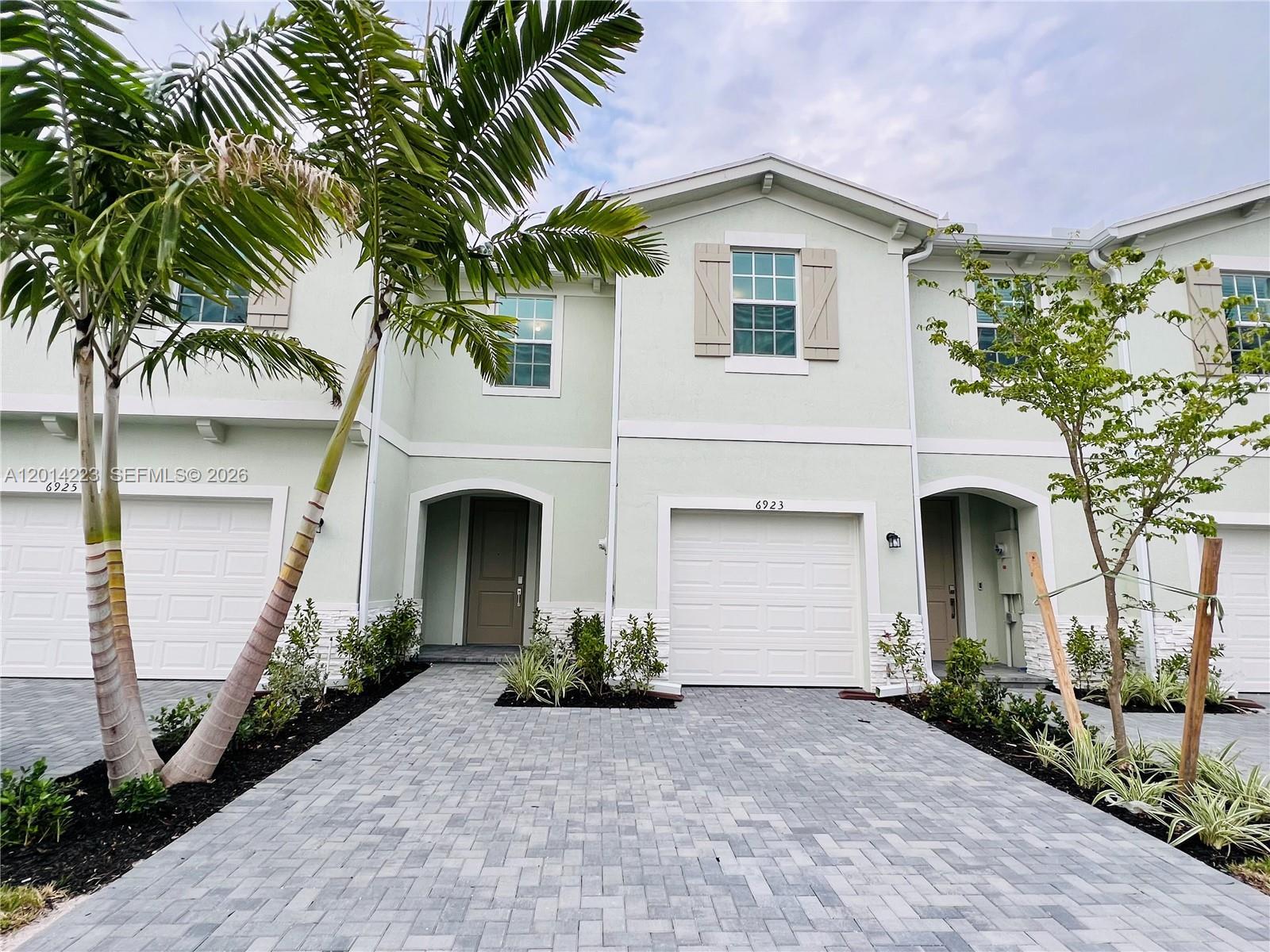 6923 Harbours Edge Ave, Lake Worth FL 33467