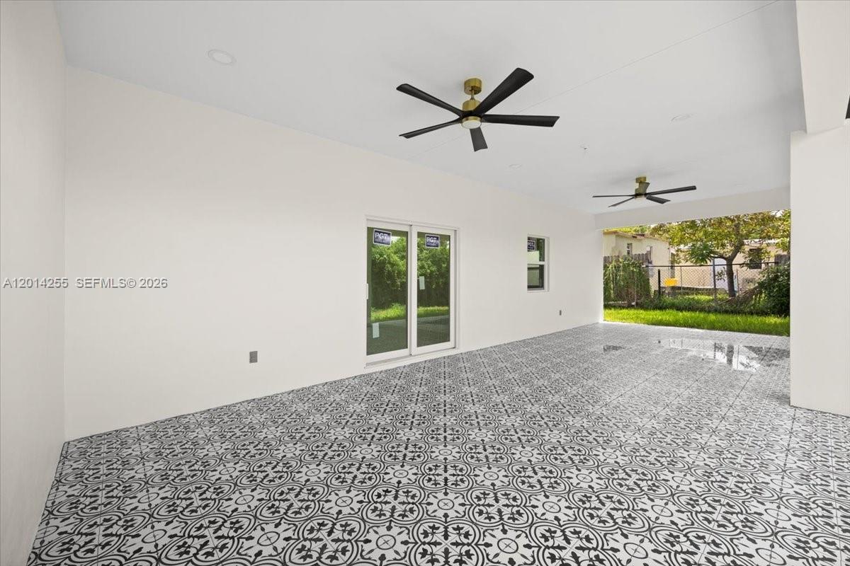 930 34th St, West Palm Beach FL 33407 photo 2