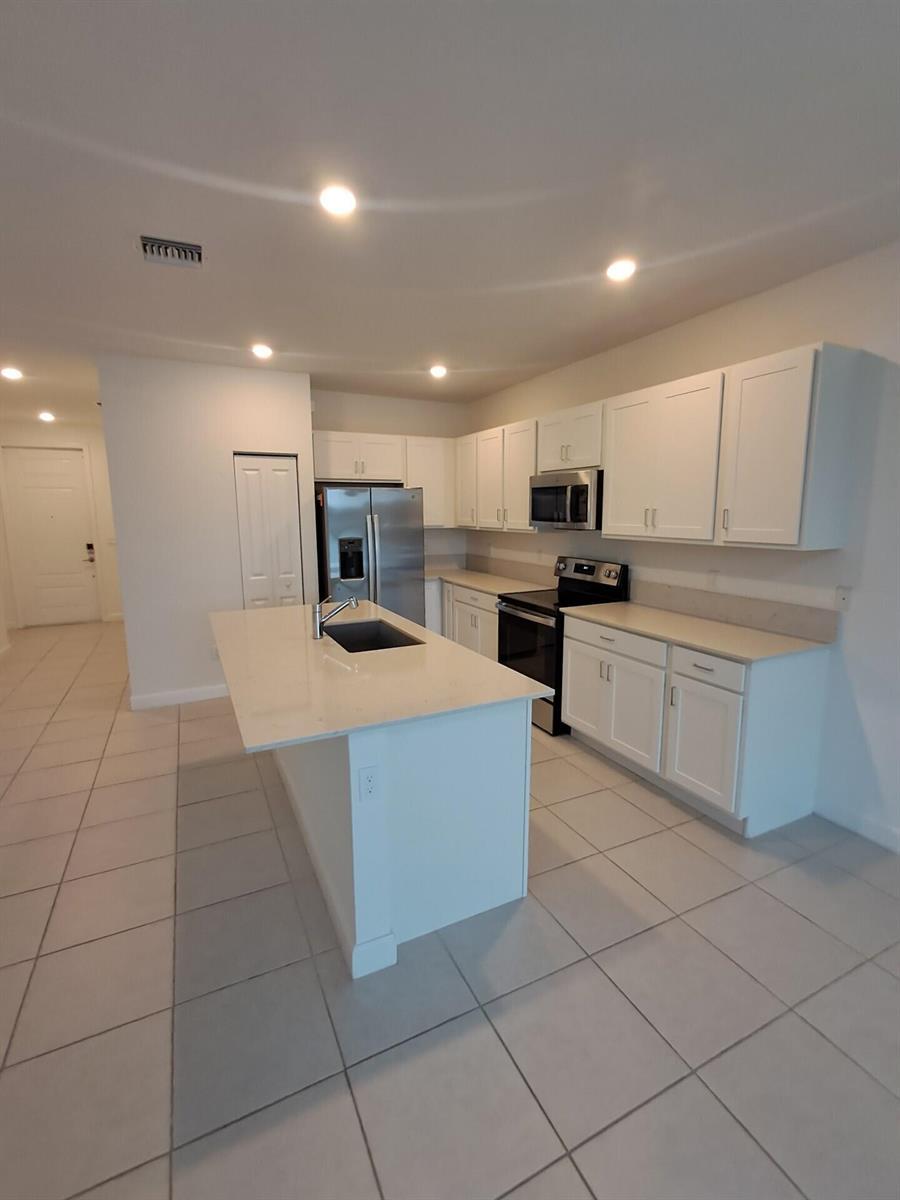 4657 Meyerson Place, Lake Worth FL 33463 photo 3