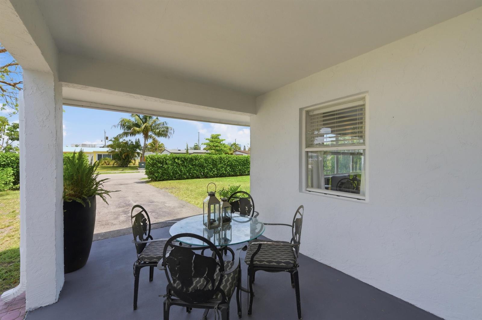 330 NE 59th Court, Oakland Park FL 33334 photo 5