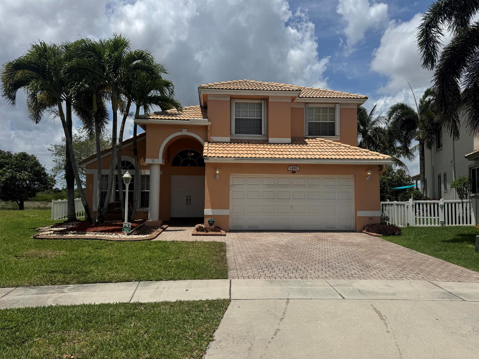1490 NW 144th Avenue, Pembroke Pines FL 33028