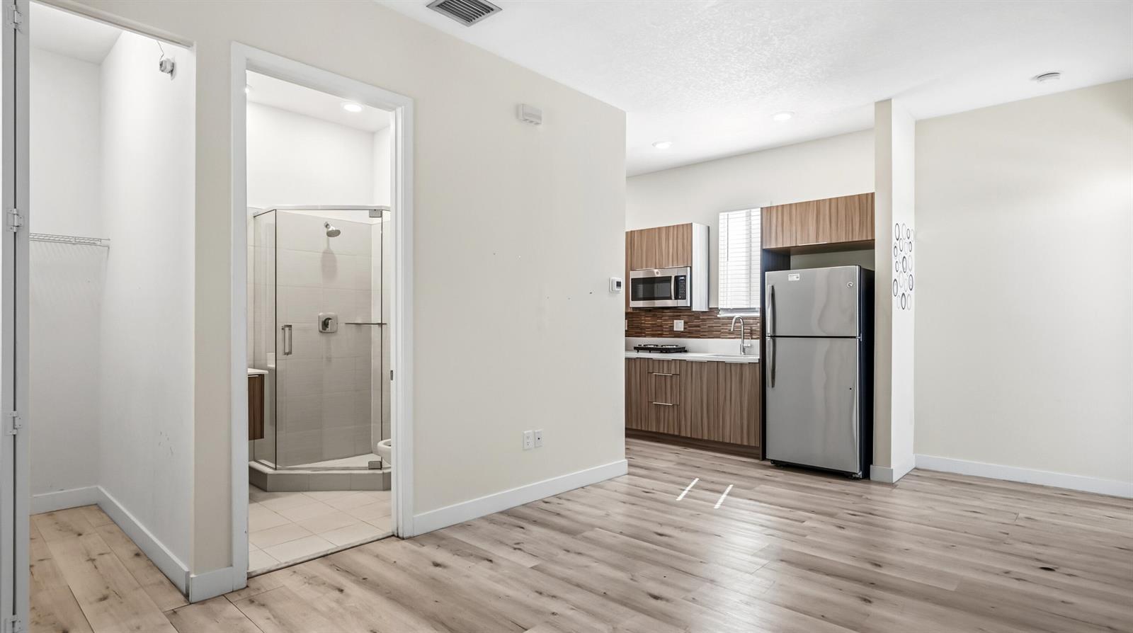 10351 NW 66th Street, Doral FL 33178 photo 3