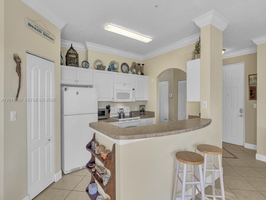5035 Fairways Cir # 305, Vero Beach FL 32967 photo 3
