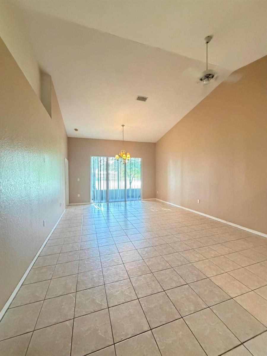 2401 E Aragon Boulevard # 5, Sunrise FL 33313 photo 4