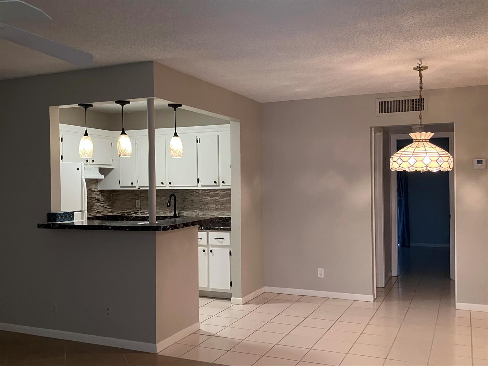 32 Salisbury B, West Palm Beach FL 33417 photo 2
