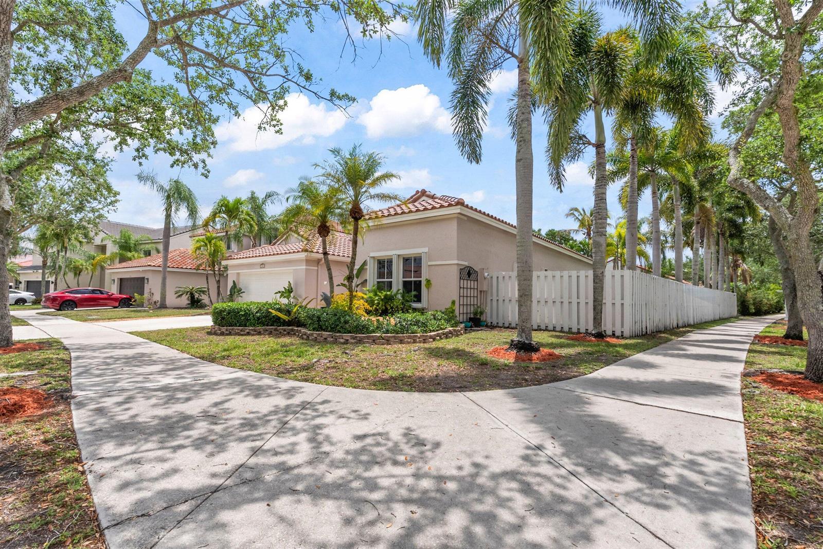 1102 Hickory Way, Weston FL 33327 photo 2