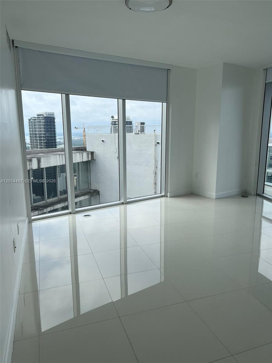 475 Brickell Ave # 5508, Miami FL 33131 photo 2