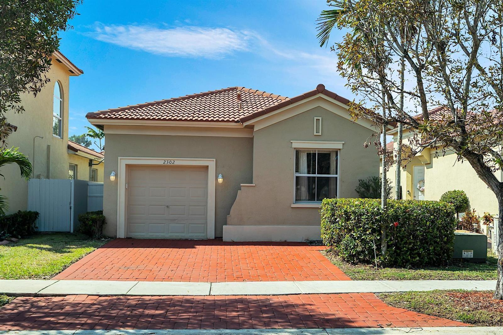 2302 NE 37th Road, Homestead FL 33033 photo 2