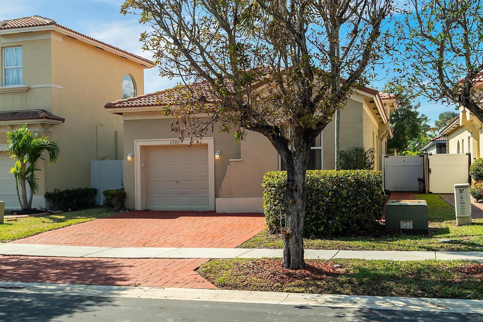 2302 NE 37th Road, Homestead FL 33033 photo 3