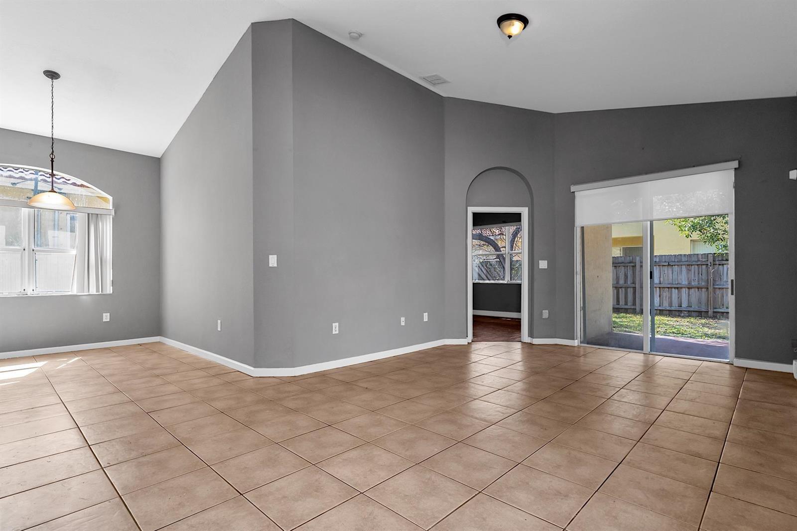 2302 NE 37th Road, Homestead FL 33033 photo 5