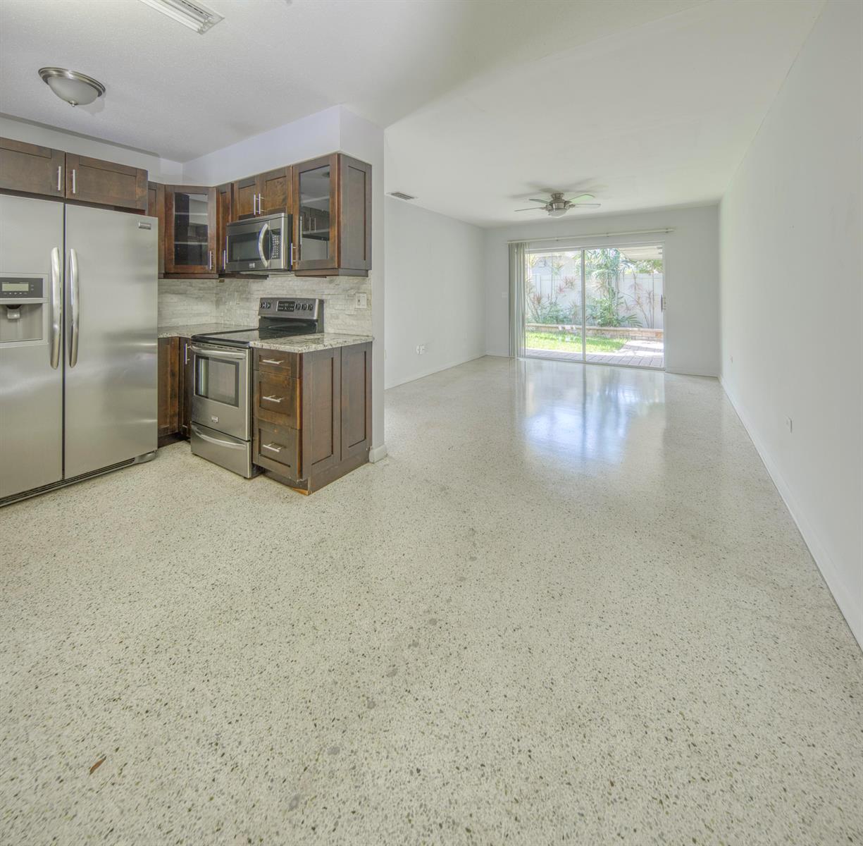 305 S Federal Highway # 2, FL 33460