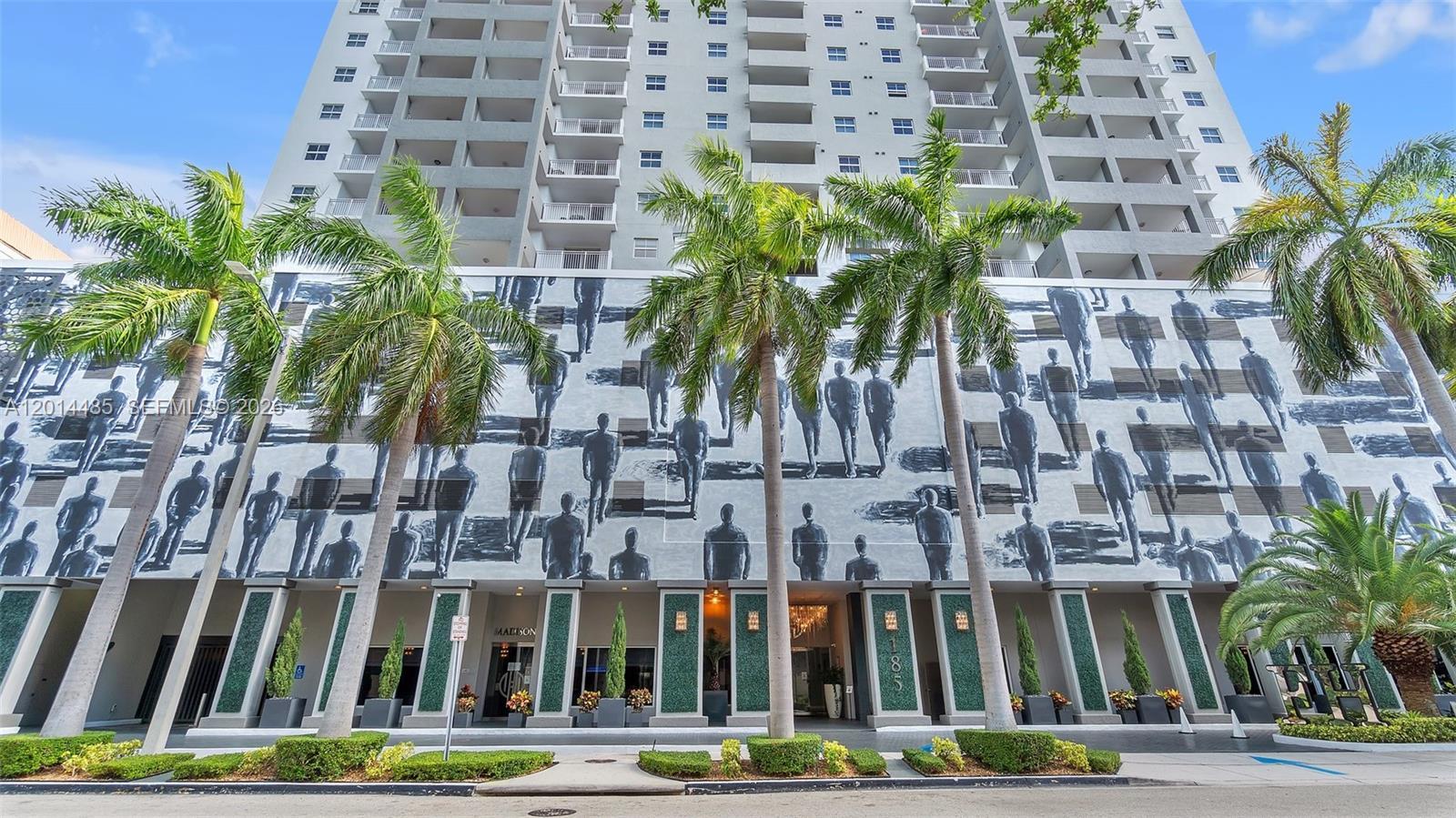 185 SE 14th Ter # 1801, Miami FL 33131