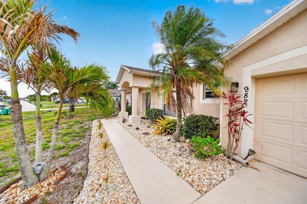 982 SW Kappa Avenue, Port St. Lucie FL 34953 photo 2