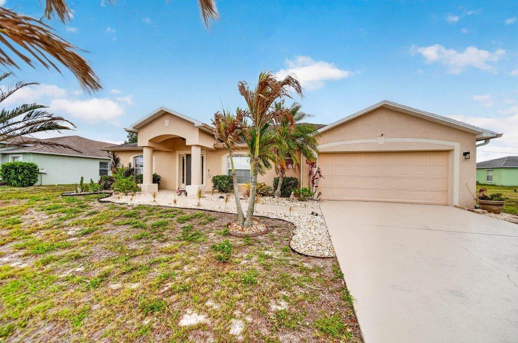 982 SW Kappa Avenue, Port St. Lucie FL 34953