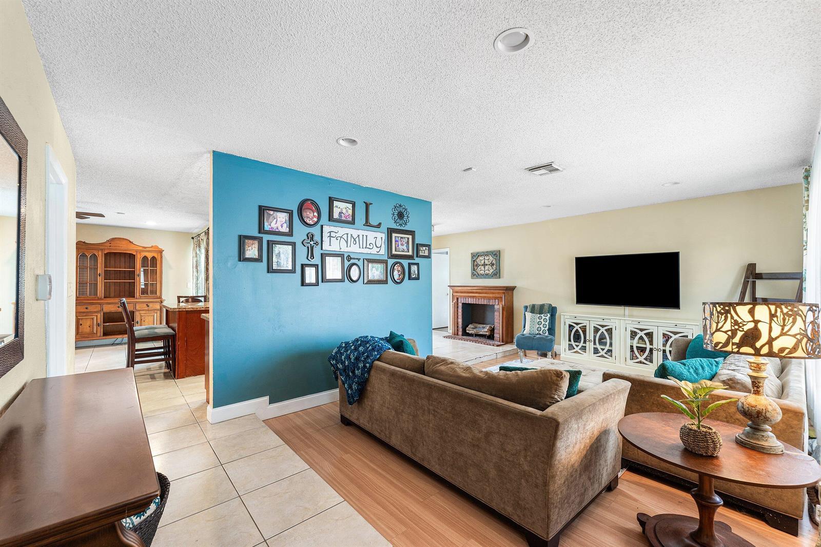 3760 NW 112th Terrace, Coral Springs FL 33065 photo 4