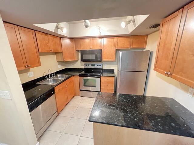 4221 Oak Terrace Drive, FL 33463 photo 2
