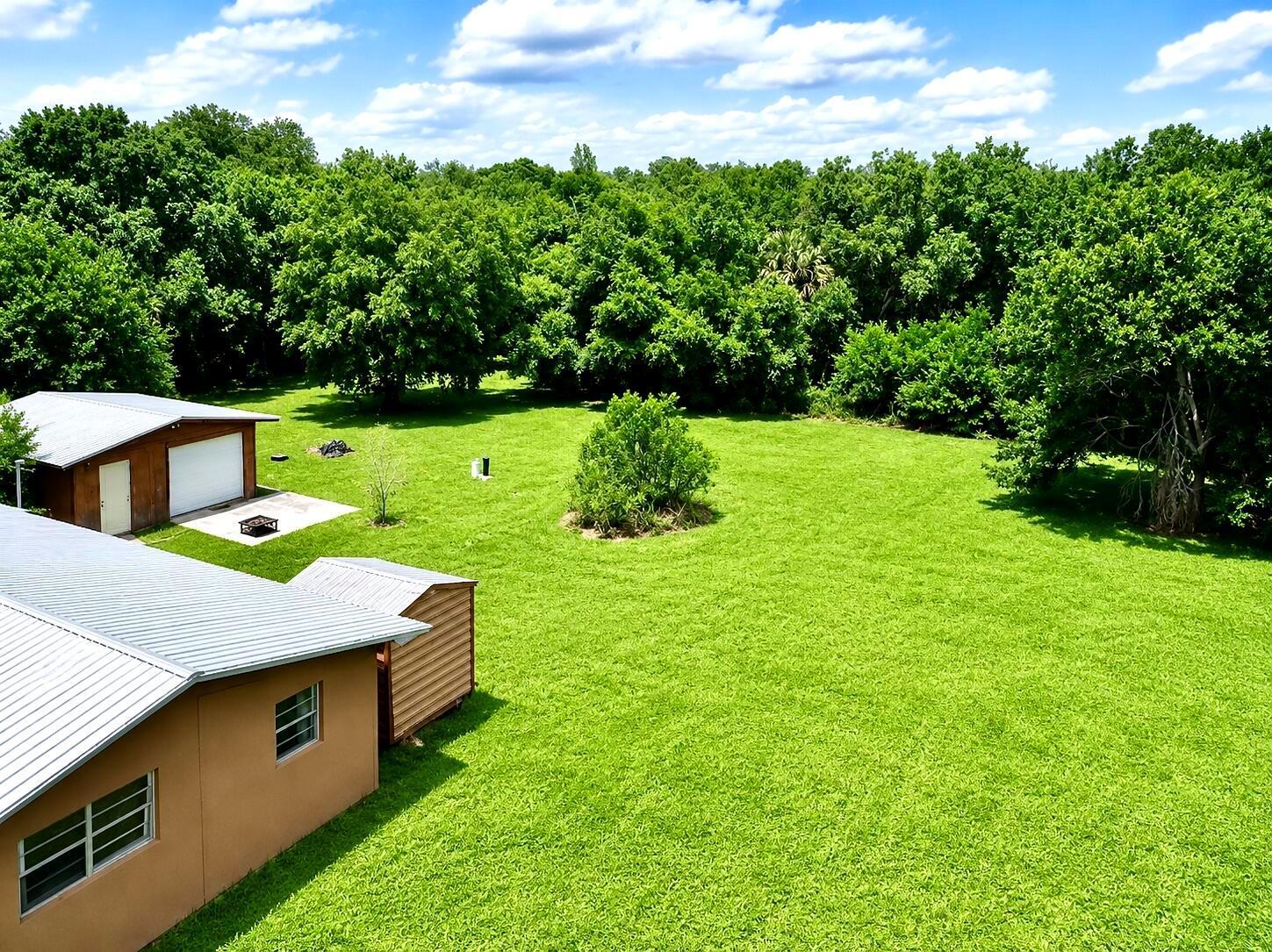 7815 NW 86th Court, Okeechobee FL 34972 photo 2