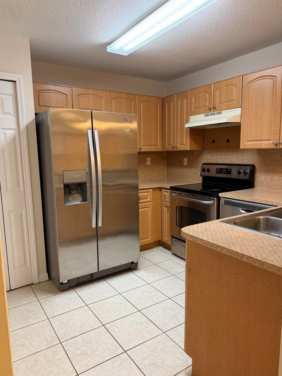 765 SW 107th Avenue # 2303, Pembroke Pines FL 33025 photo 3