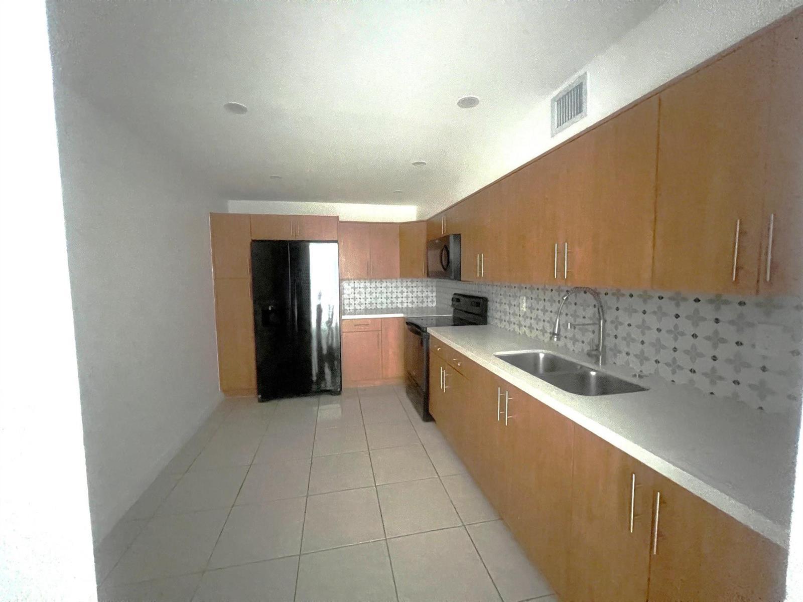 7000 NW 186th Street # 325, Hialeah FL 33015 photo 4