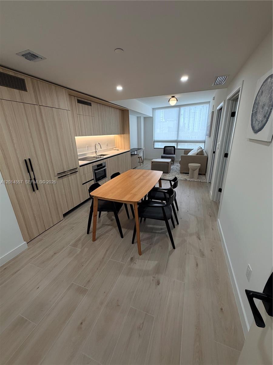 225 N Miami av # 907, Miami FL 33128 photo 2