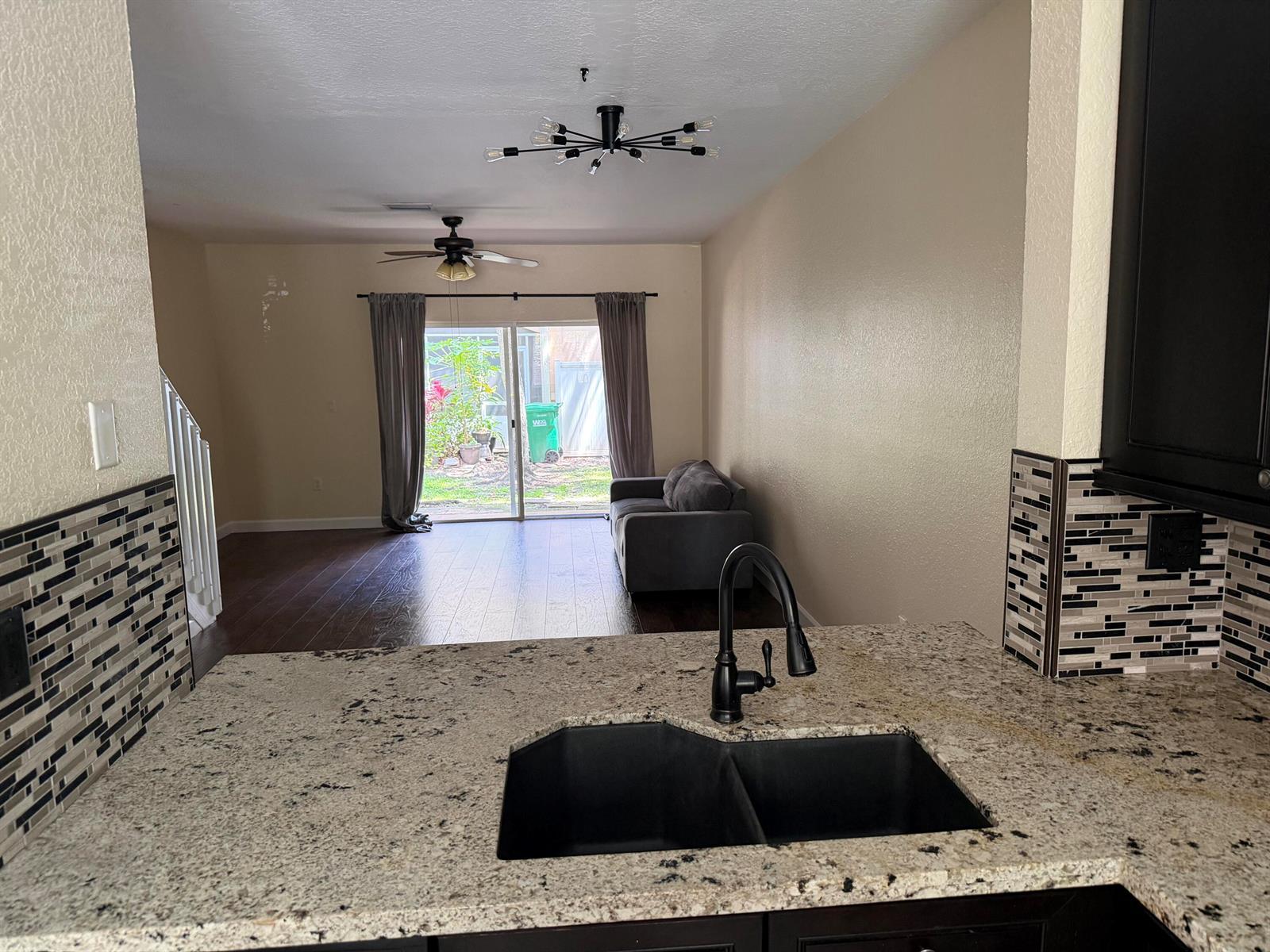 8839 S Isles Circle, Tamarac FL 33321 photo 2