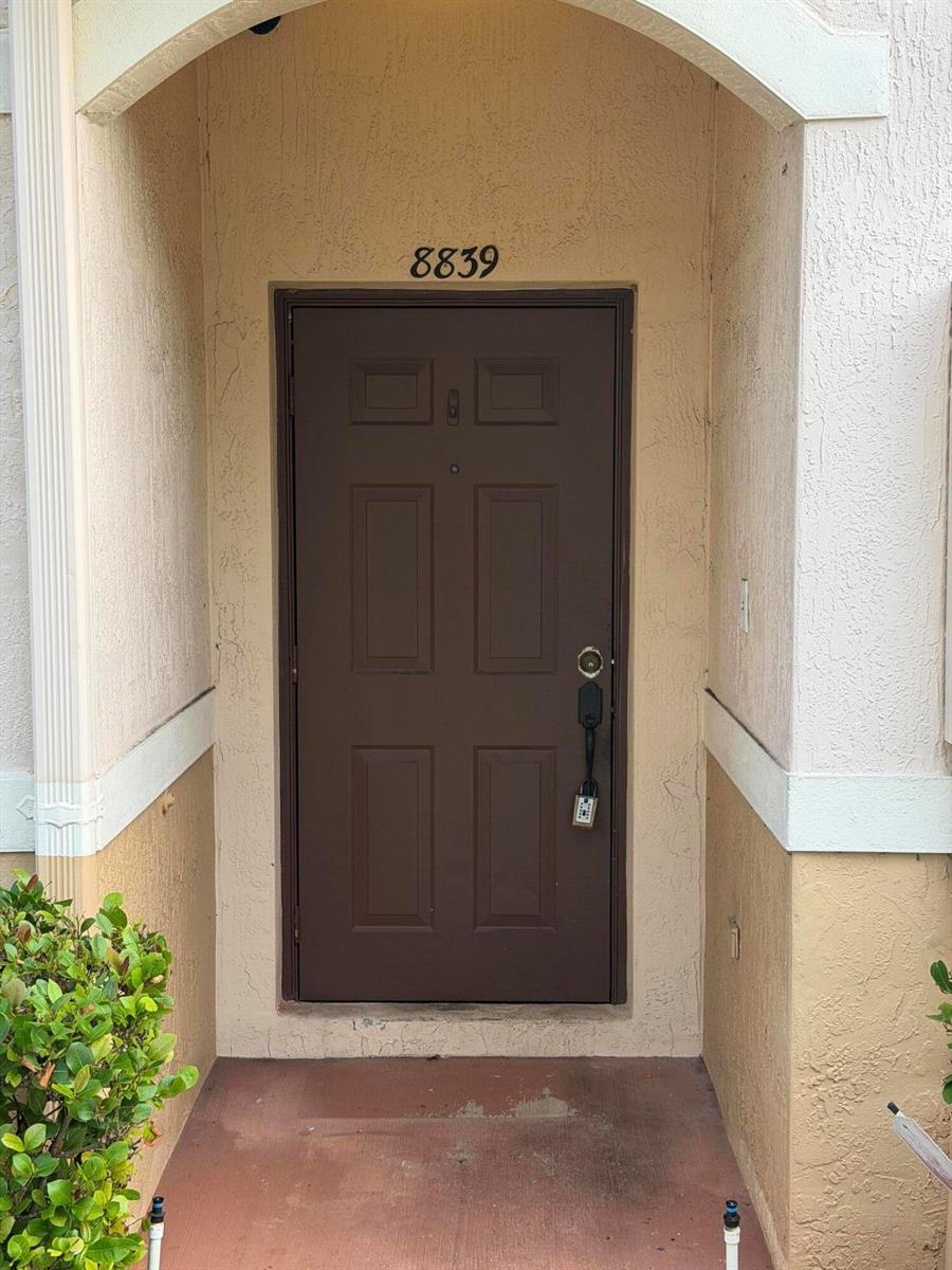 8839 S Isles Circle, Tamarac FL 33321