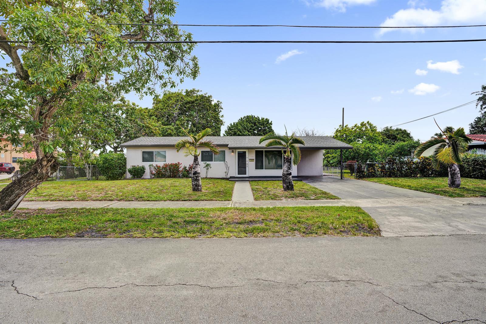 7200 W 14th Avenue, Hialeah FL 33014 photo 2