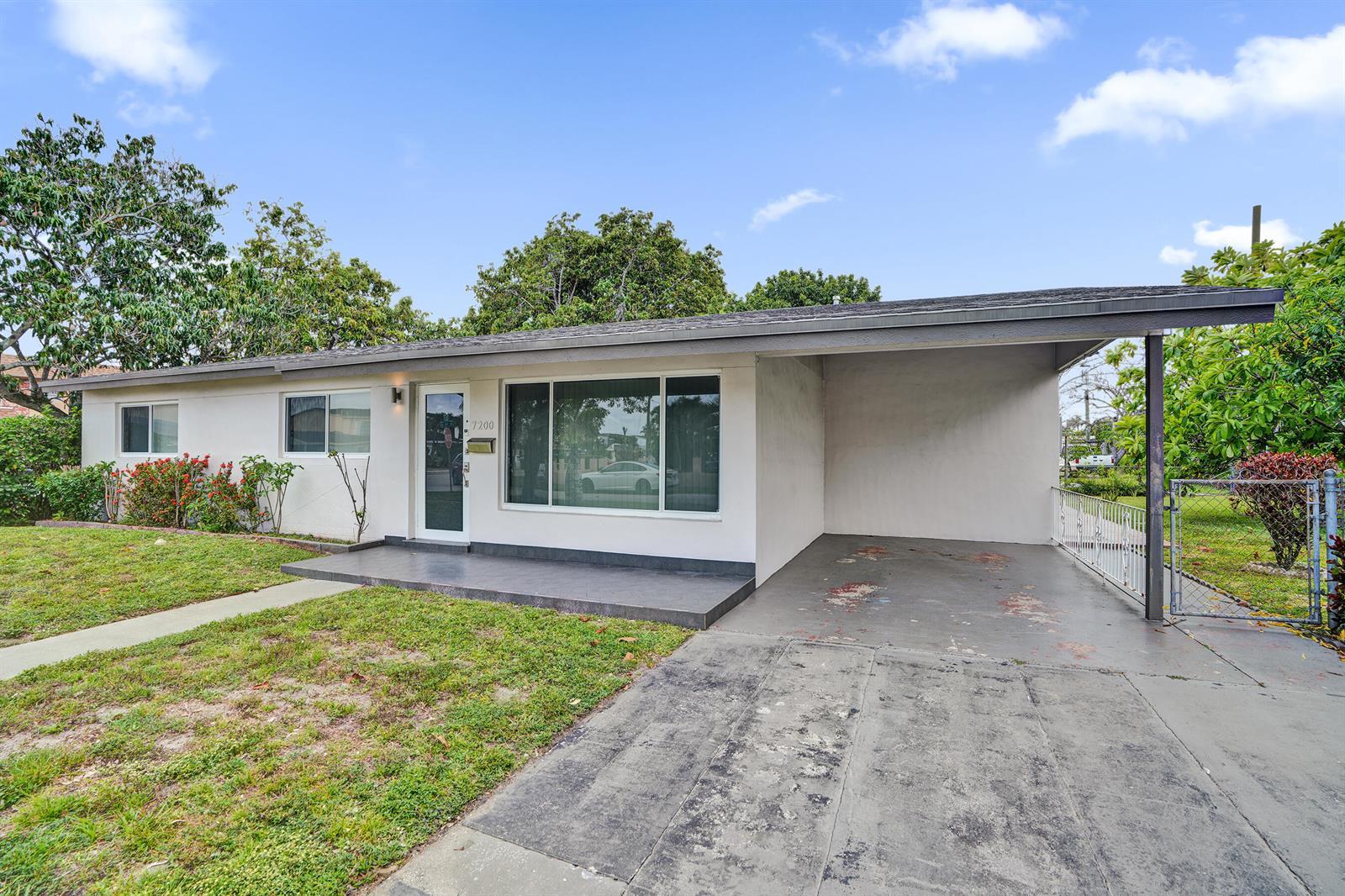 7200 W 14th Avenue, Hialeah FL 33014 photo 4