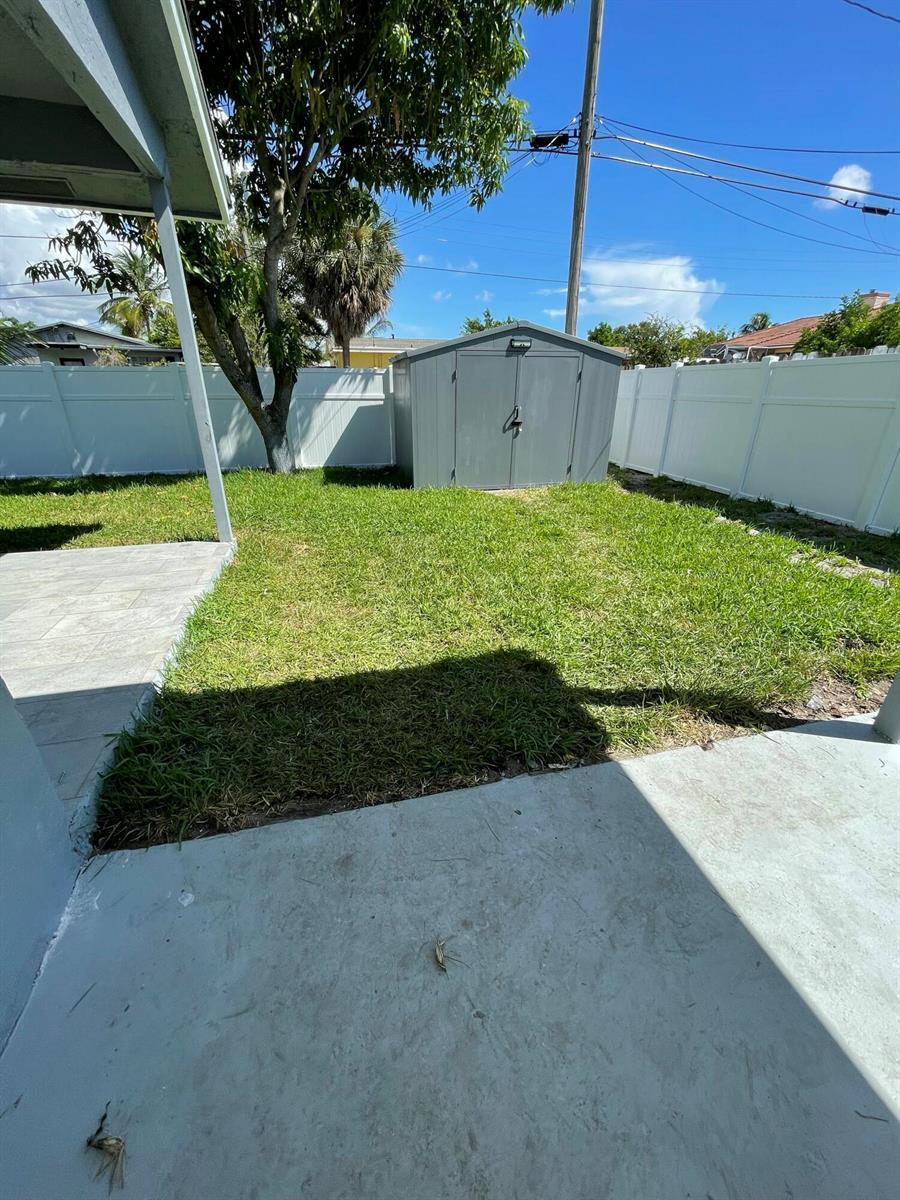 378 NW 2nd Way, Deerfield Beach FL 33441 photo 4