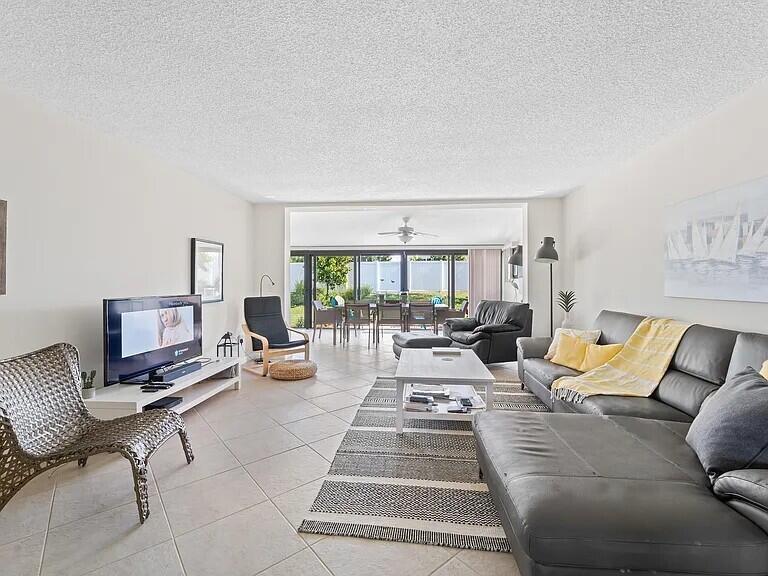 4228 Deste Court, Lake Worth FL 33467 photo 4