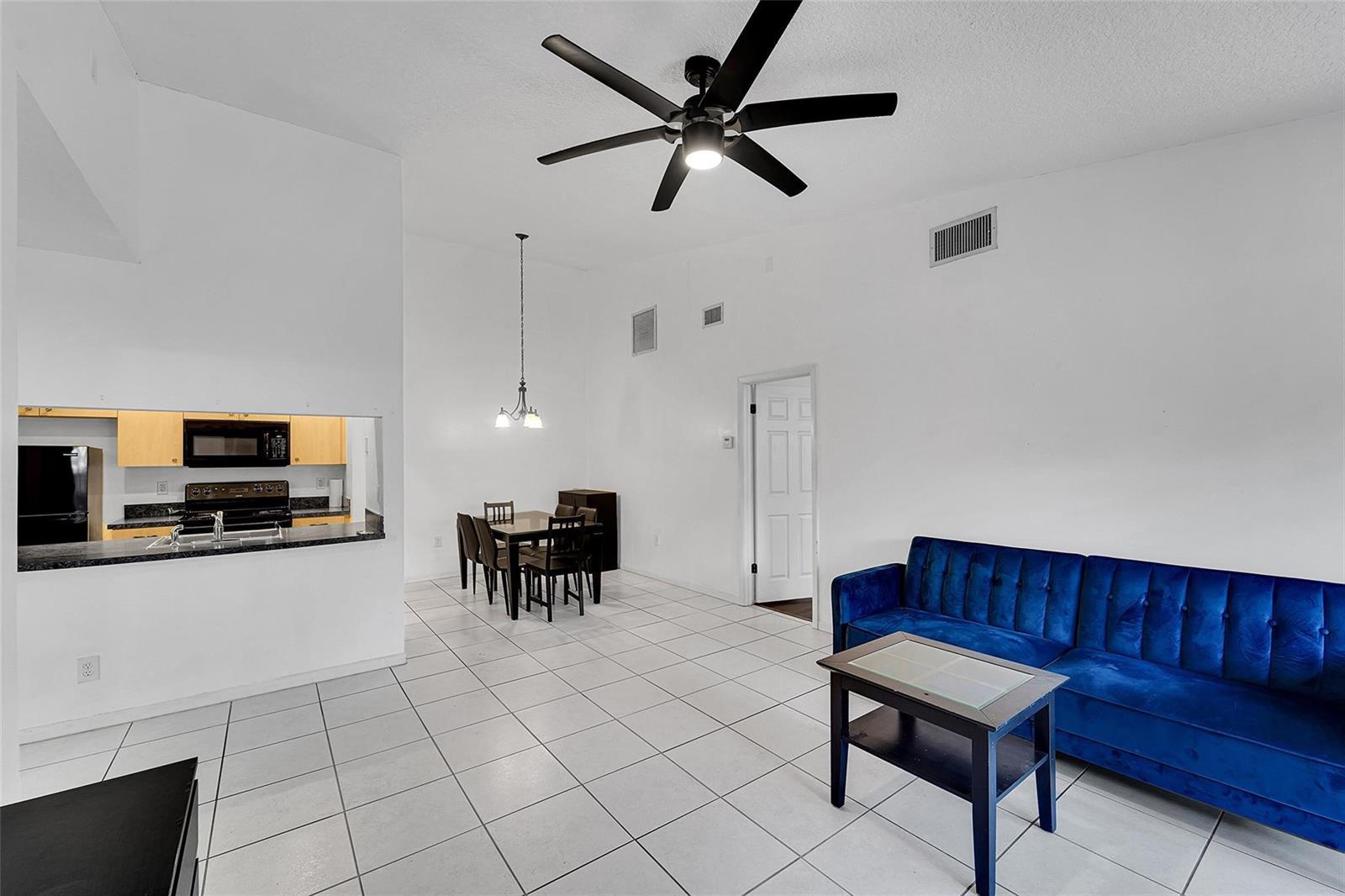 2698 N Nob Hill Road, Sunrise FL 33322 photo 2