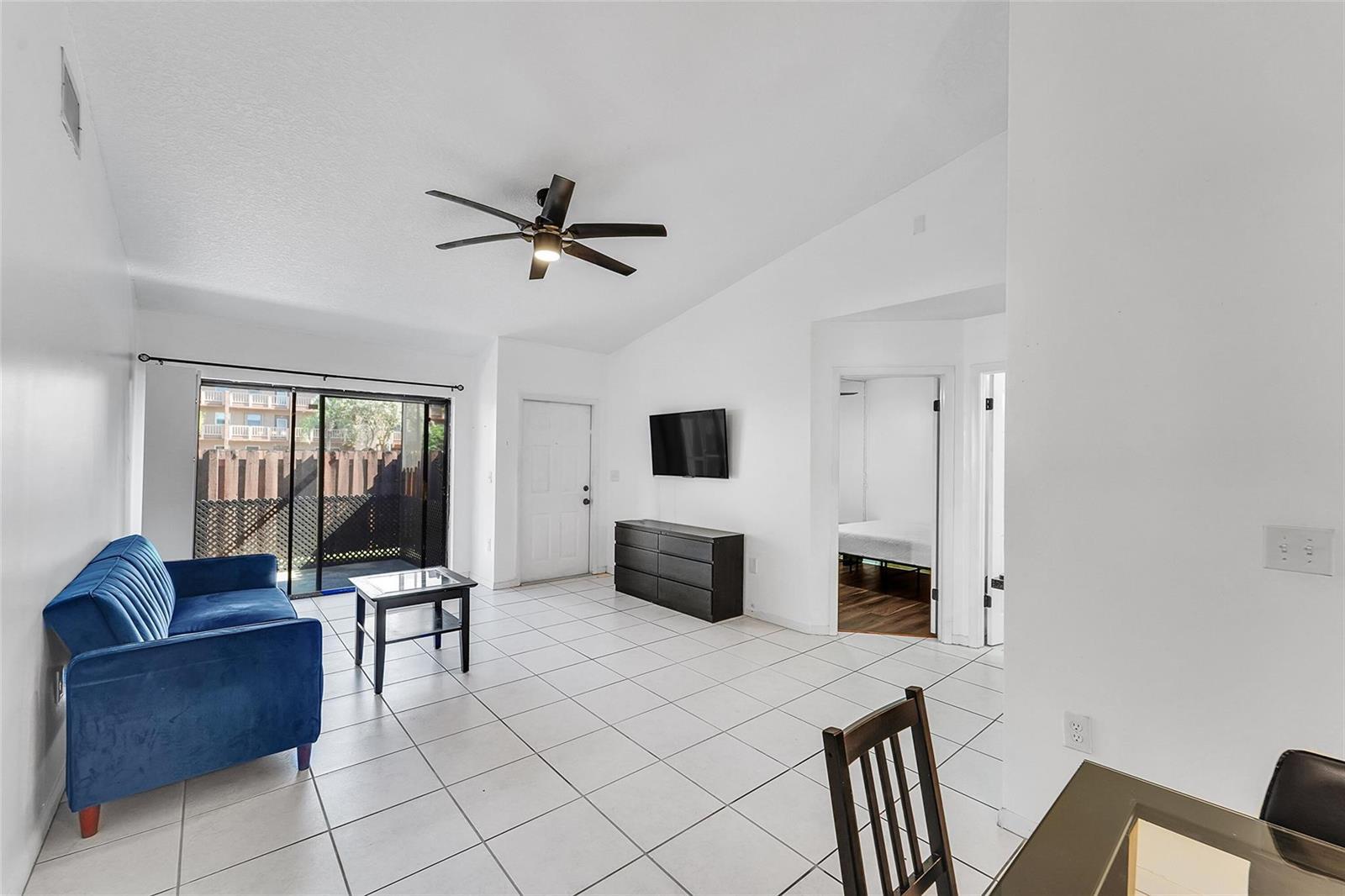 2698 N Nob Hill Road, Sunrise FL 33322 photo 4