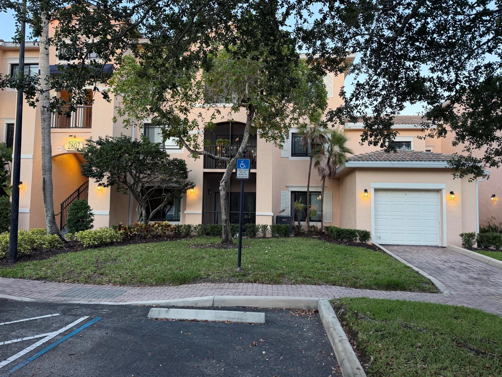 2807 Veronia Drive # 103, Palm Beach Gardens FL 33410 photo 2
