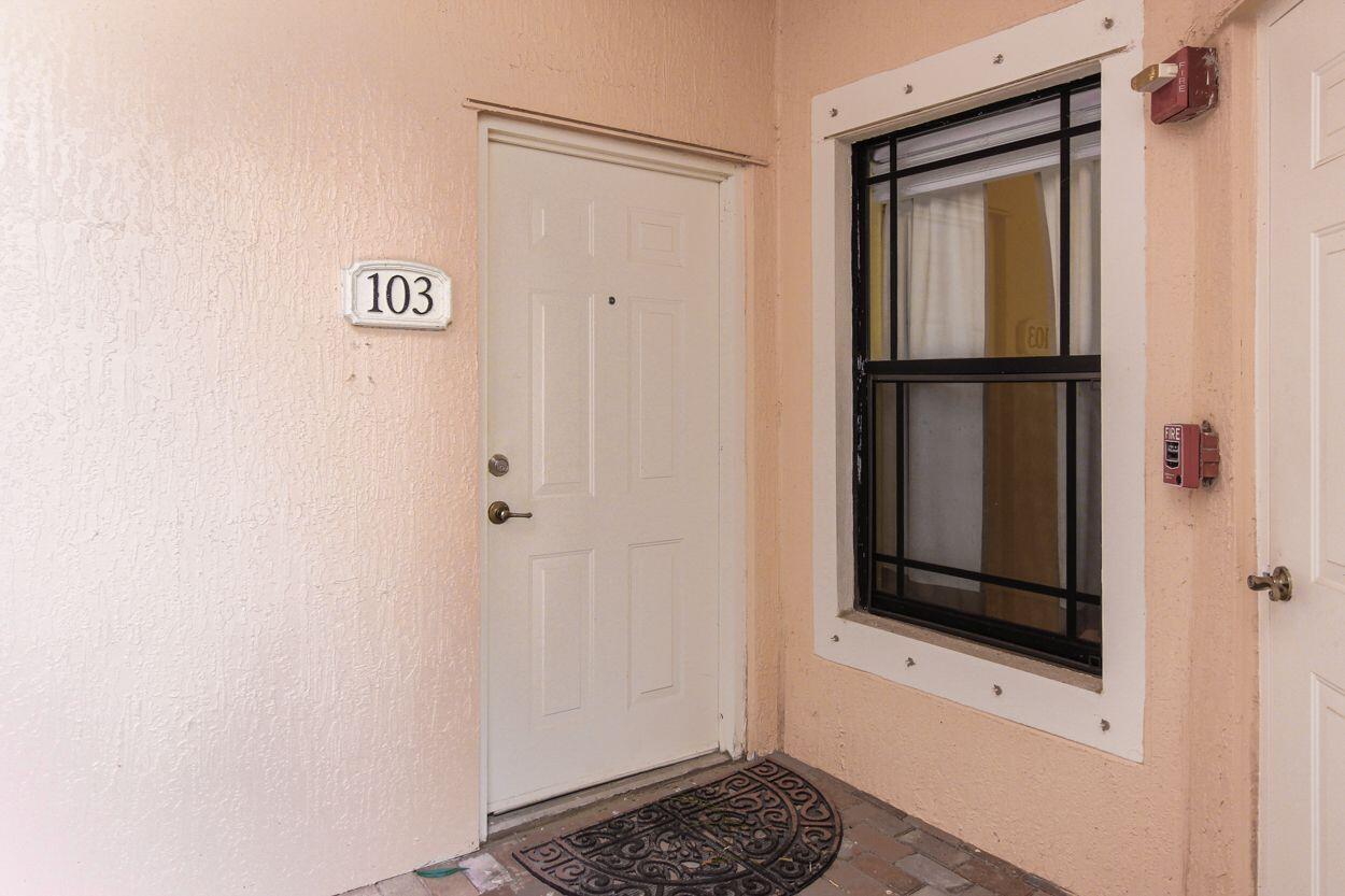 2807 Veronia Drive # 103, Palm Beach Gardens FL 33410 photo 4