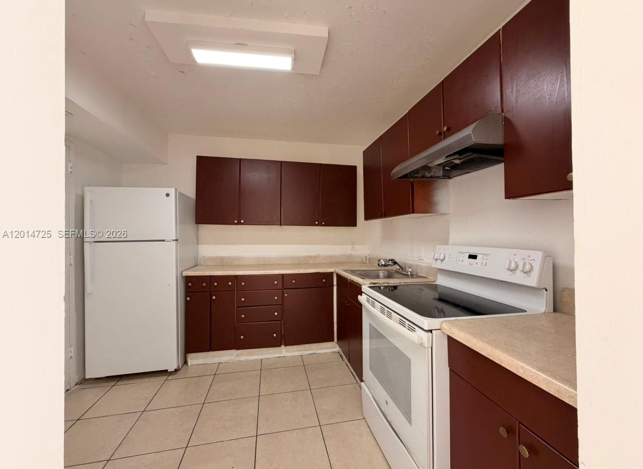 2025 NE 164th St # 803, North Miami Beach FL 33162 photo 2