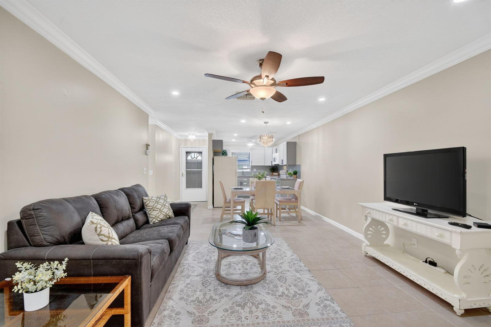 2787 Dudley Dr Apt D, West Palm Beach FL 33415 photo 5