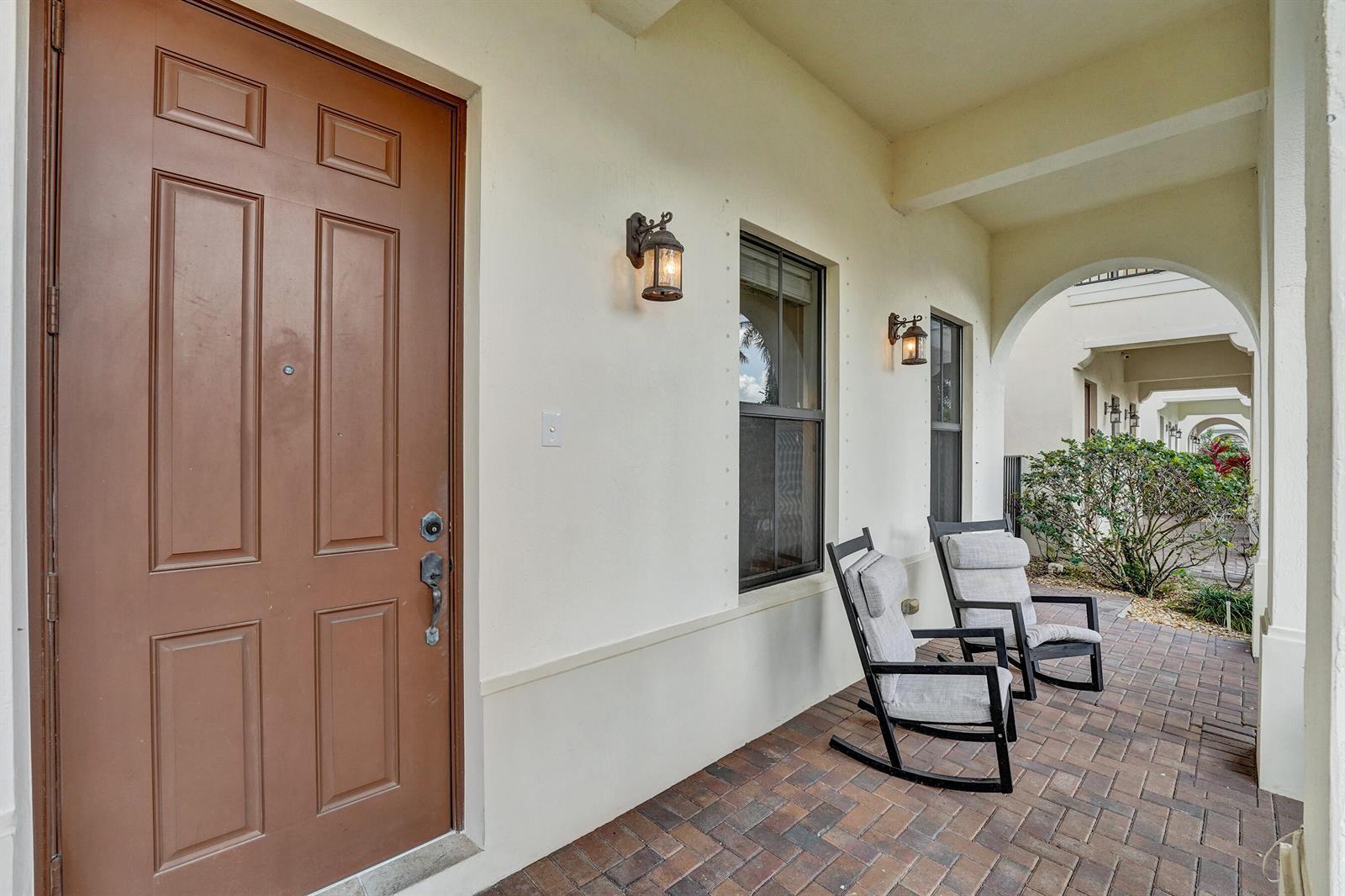 3946 NW 84th Way, Cooper City FL 33024 photo 2