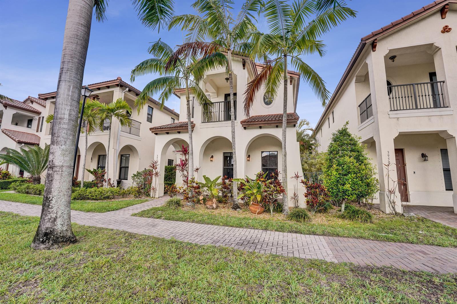 3946 NW 84th Way, Cooper City FL 33024