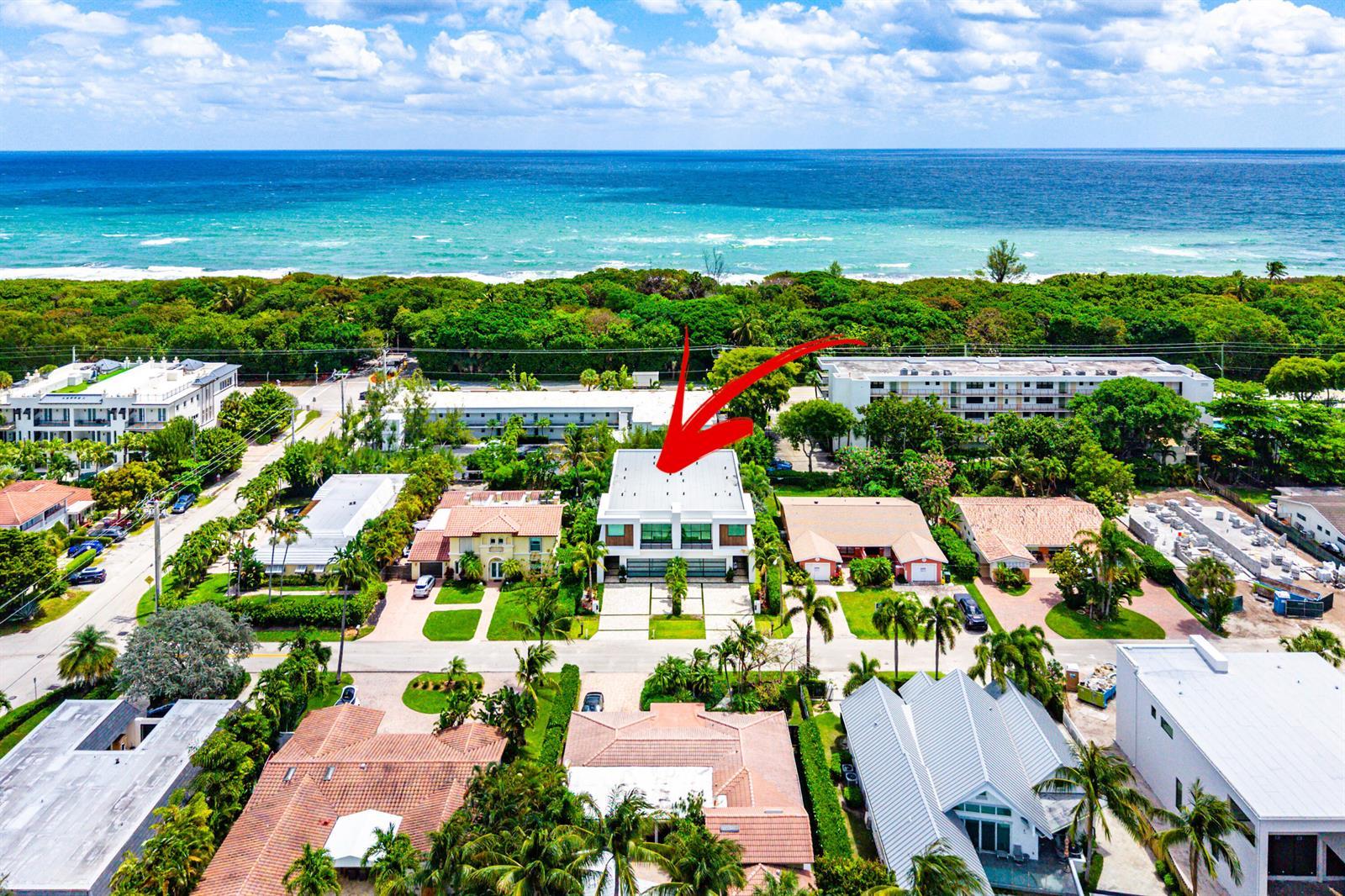 320 NE Wavecrest Way, Boca Raton FL 33432 photo 2